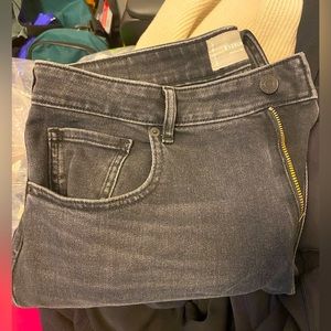 Everlane Curvy Cheeky Straight Jeans